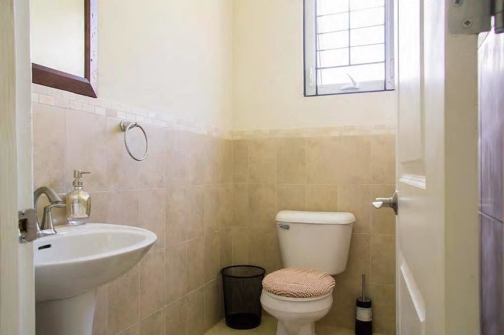 New Kingston Guest Apt At Sonoma Estate المظهر الخارجي الصورة
