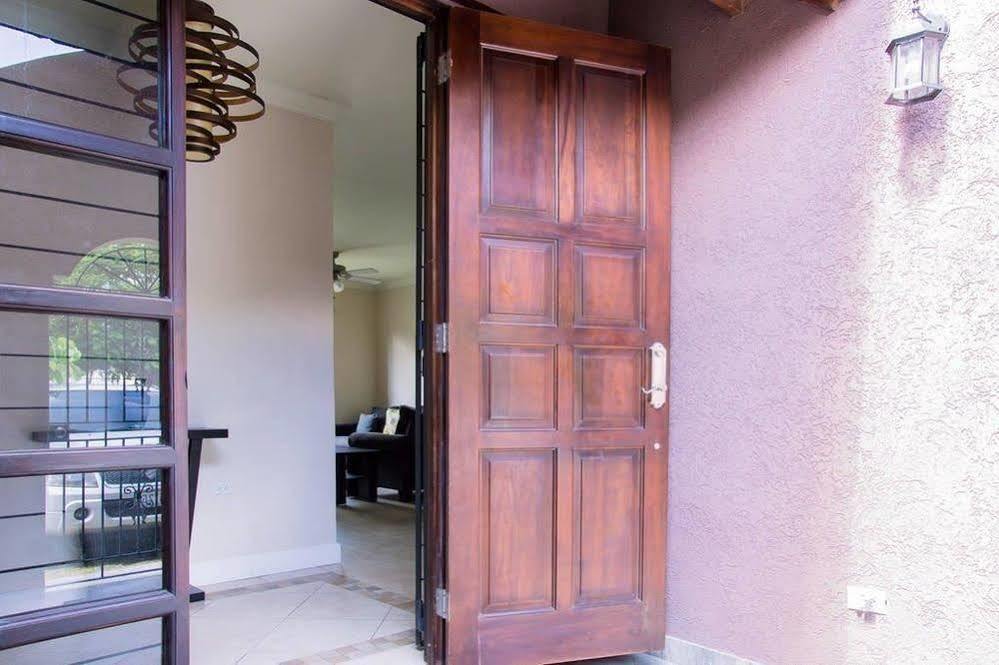 New Kingston Guest Apt At Sonoma Estate المظهر الخارجي الصورة