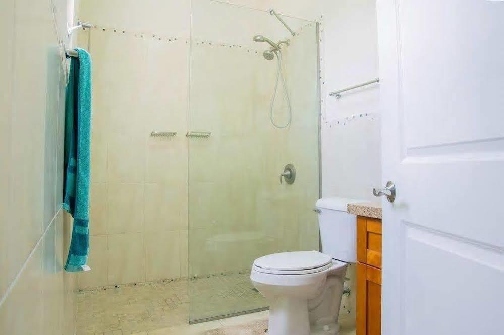 New Kingston Guest Apt At Sonoma Estate المظهر الخارجي الصورة